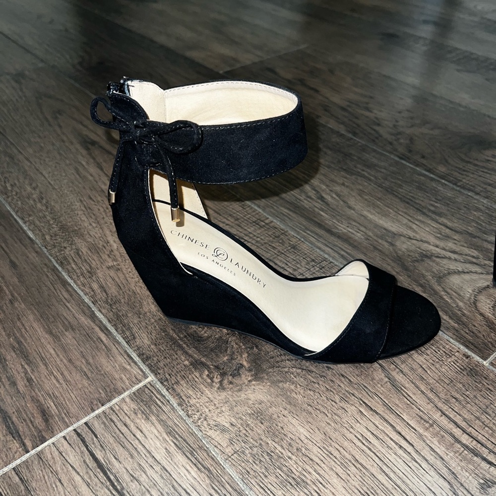 Black Chinese Laundry Wedge